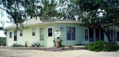 gdc9923.jpg (37477 bytes)